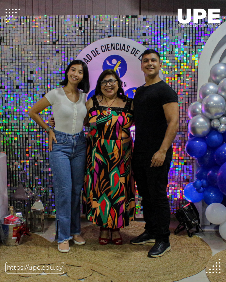 Cena de Fin de Año en la Facultad de Ciencias de la Salud: Celebrando un Año de Éxitos Académicos en UPE